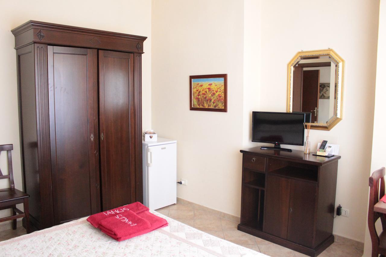 Ianus Guest House Rzym Zewnętrze zdjęcie