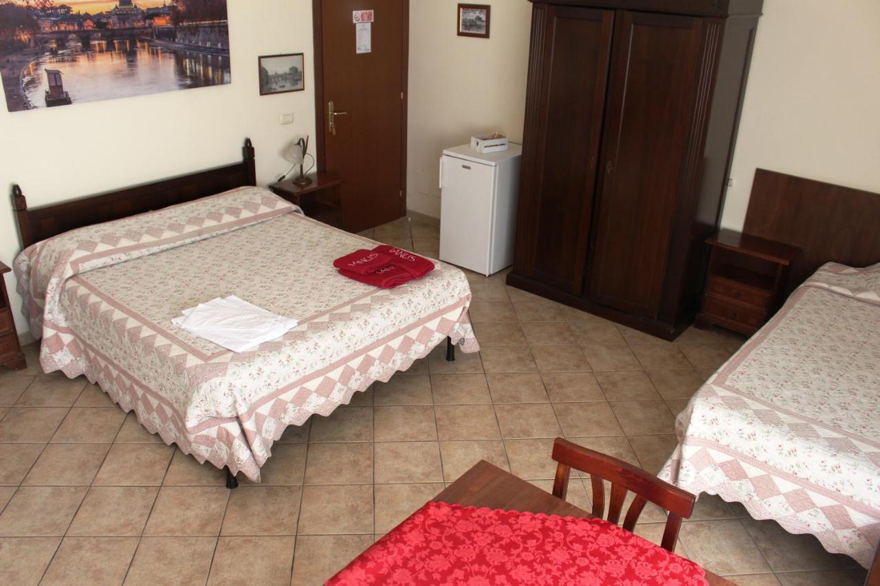 Ianus Guest House Rzym Zewnętrze zdjęcie